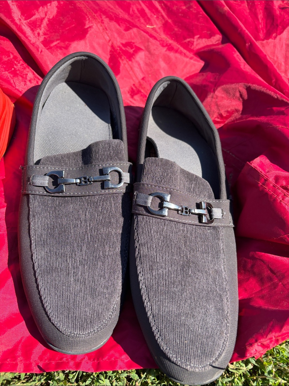 Men's Gray Suede-Textured Slip-On Loafers with Metal Bit